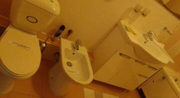 Фото номера Улучшенный одноместный номер Гостиница Pyramid Hotel г. Находка 4