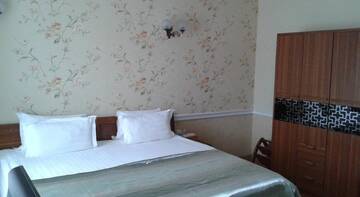 Фото номера Люкс с кроватью размера &quot;king-size&quot; Гостиница Pyramid Hotel г. Находка 5